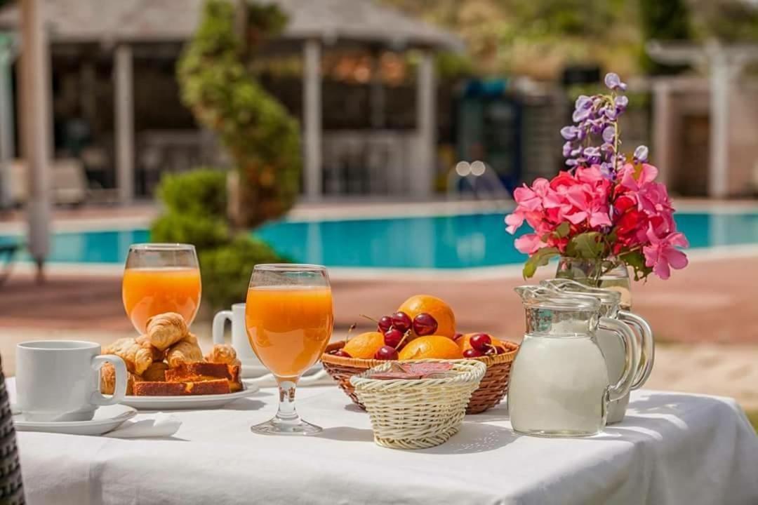 Thalassa Hotel & Spa Paleros エクステリア 写真