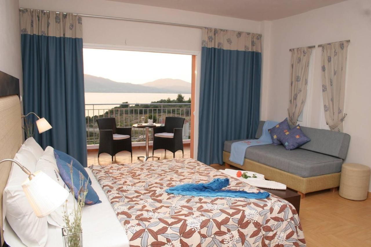 Thalassa Hotel & Spa Paleros エクステリア 写真