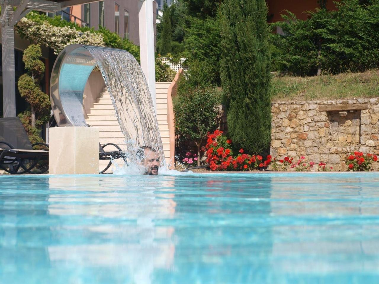 Thalassa Hotel & Spa Paleros エクステリア 写真