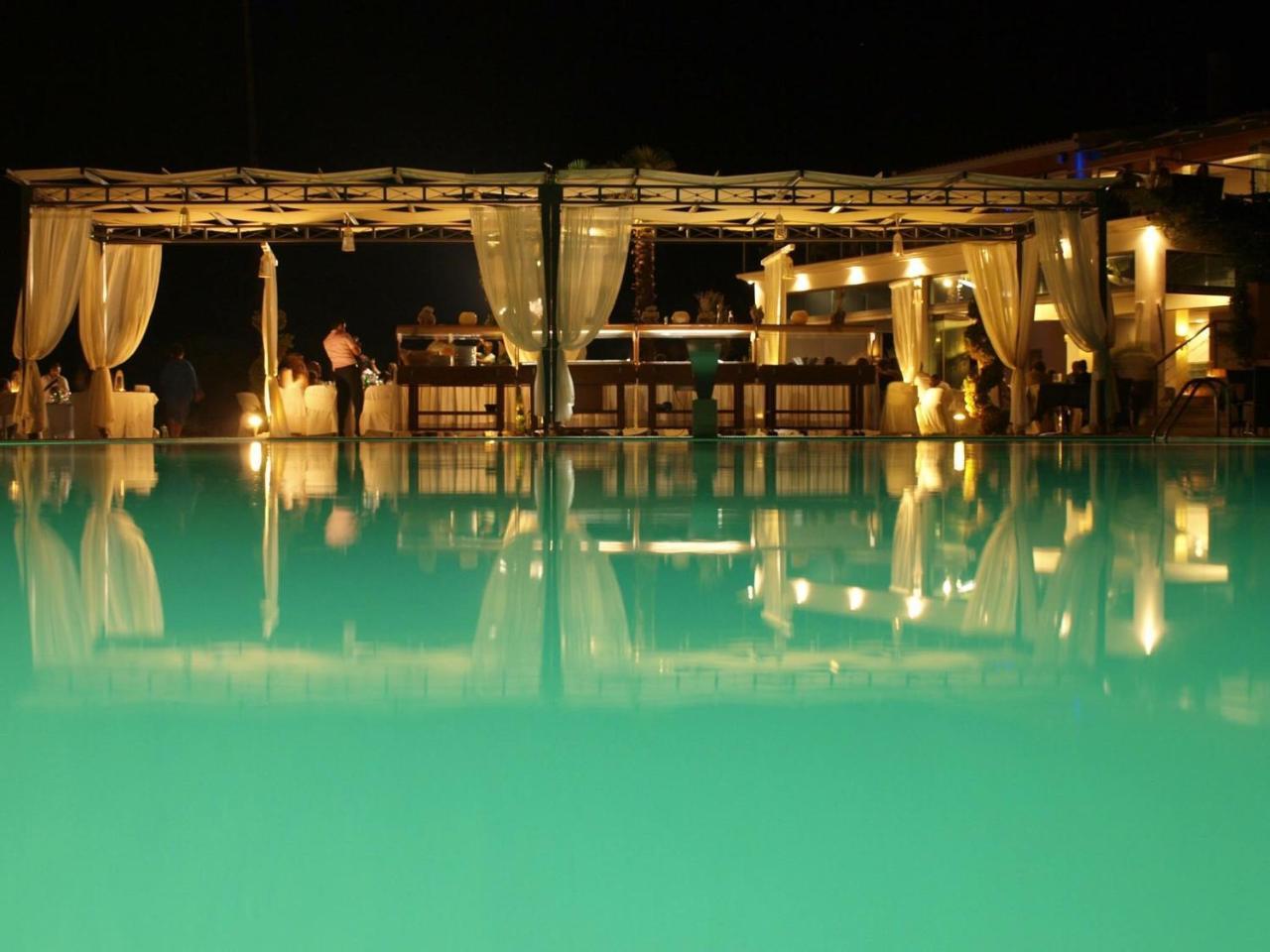 Thalassa Hotel & Spa Paleros エクステリア 写真