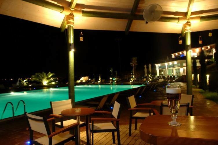 Thalassa Hotel & Spa Paleros エクステリア 写真