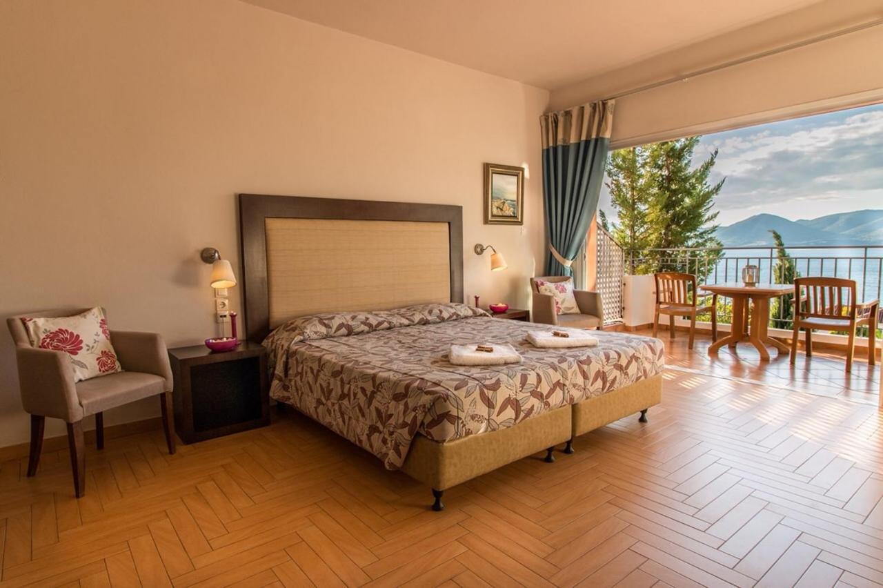 Thalassa Hotel & Spa Paleros エクステリア 写真
